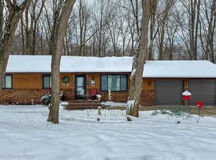 758 S Hughes Rd, Howell, MI 48843