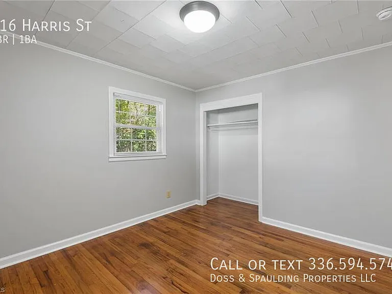 916 Harris St — Photo 12