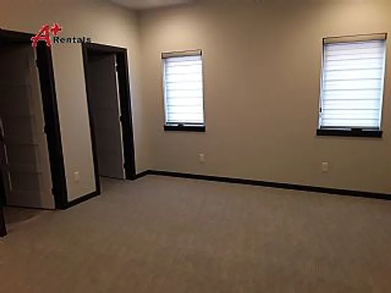 4513 S Dubuque Ave — Photo 6