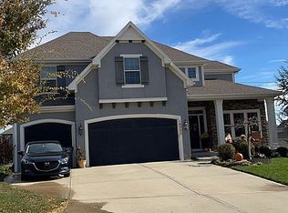 10755 S Palisade St, Olathe, KS 66061
