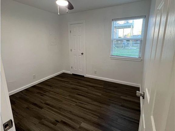 3rd image of 408 Lake Creek Cir #412