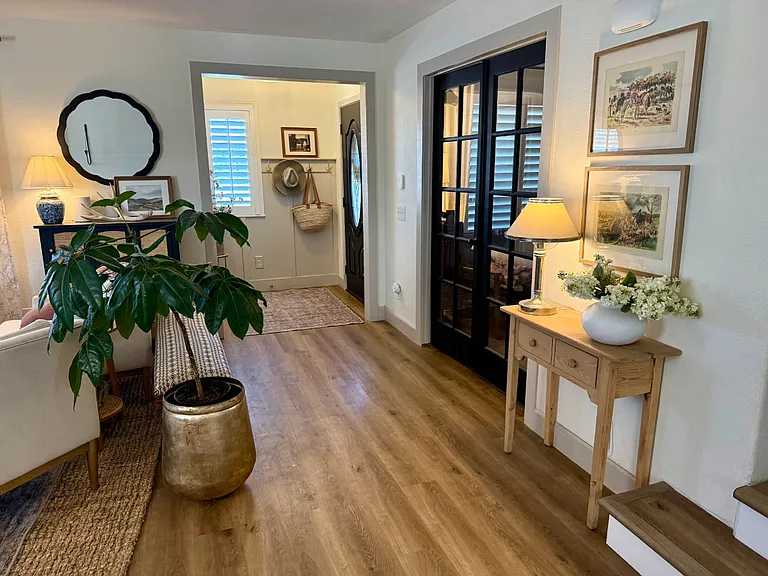 37244 Fallsgrove Ave — Photo 3