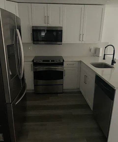 2200 NW 22nd St #1 — Photo 7