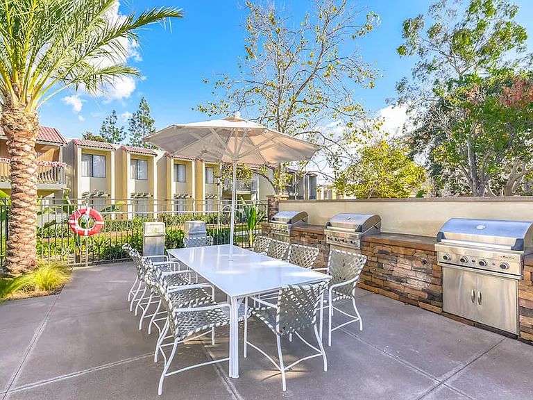 Santee Villas — Photo 25