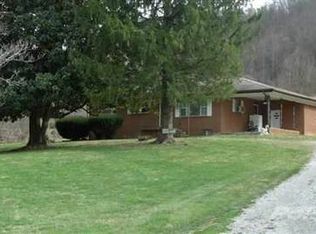 4390 Trail Hollow Rd, Cosby, TN 37722