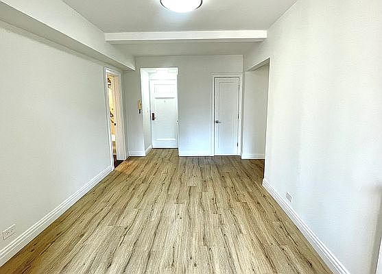 2nd image of 5 Tudor City Pl #1961