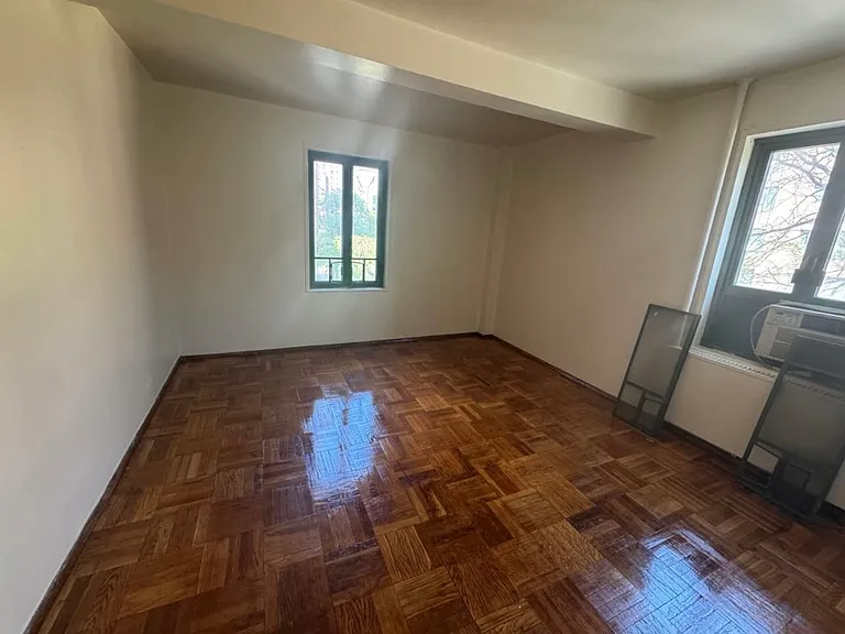 1410 Metropolitan Ave #2A — Photo 3