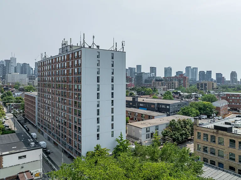 798 Richmond St W — Photo 80