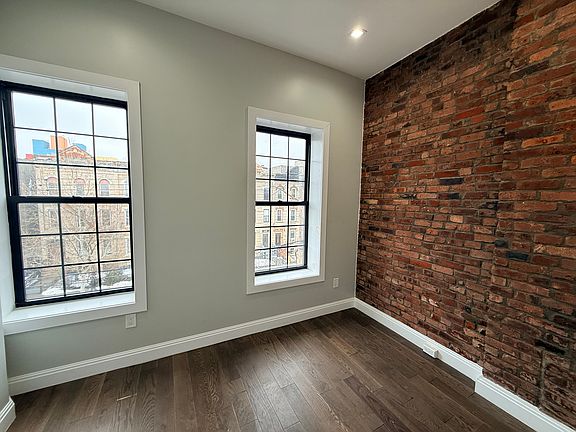 3rd image of 373 New Jersey Ave APT 3