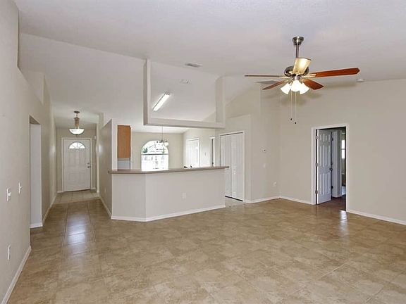 3rd image of 608 Wallaby Ln