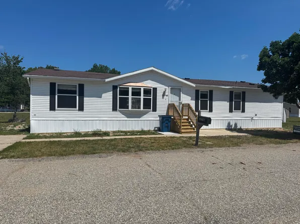 20748 Grandville Rd, Big Rapids, MI 49307