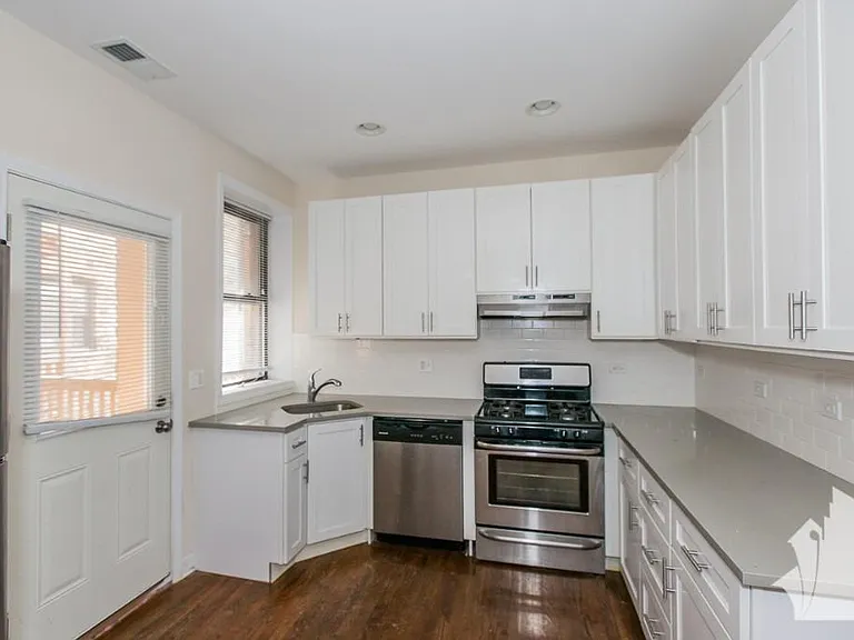 1830 W Leland Ave #G01 — Photo 1