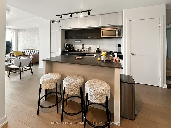 2nd image of 205 Manning Ave #501