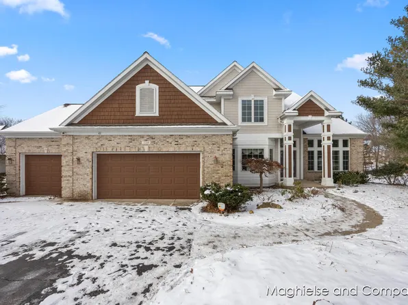 7719 Forest Ct NE, Rockford, MI 49341