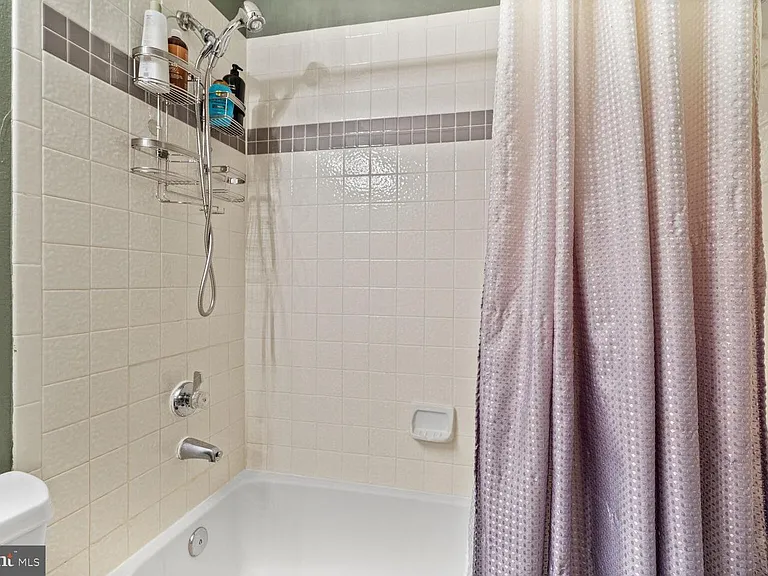 3304 Wyndham Cres #235 — Photo 9