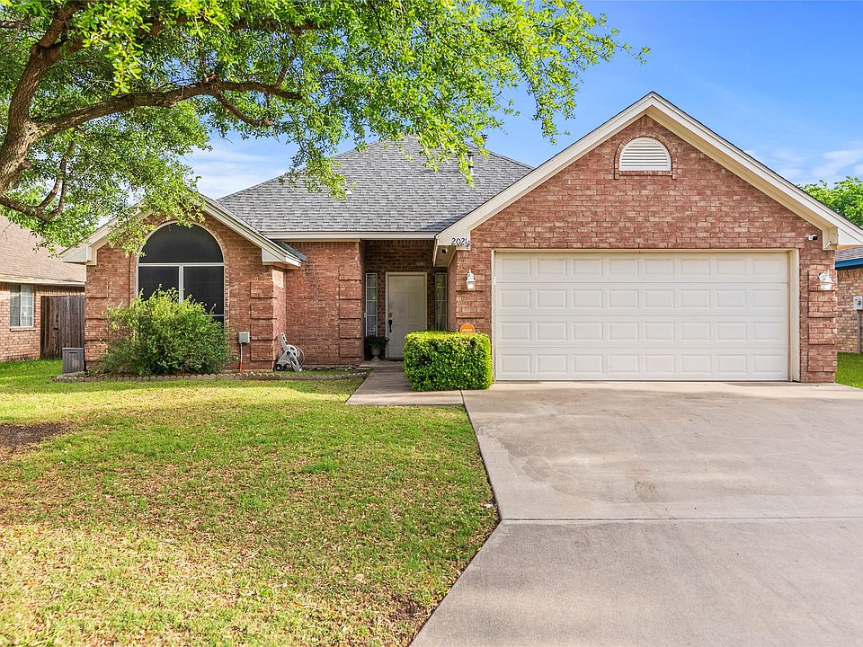 1st image of 2021 Brooke Dr