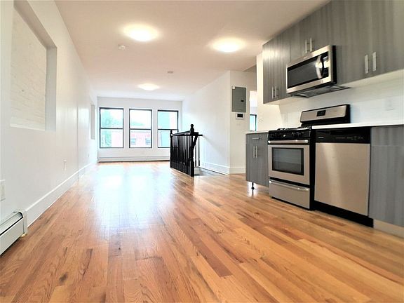 2nd image of 513 Evergreen Ave #2