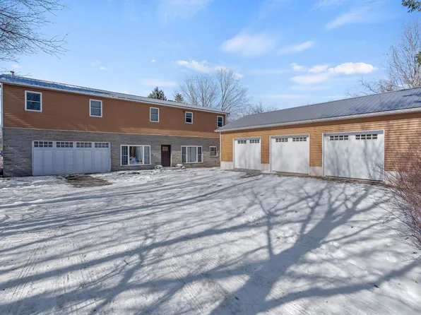 5113 Cedarvale Rd, Camillus, NY 13031