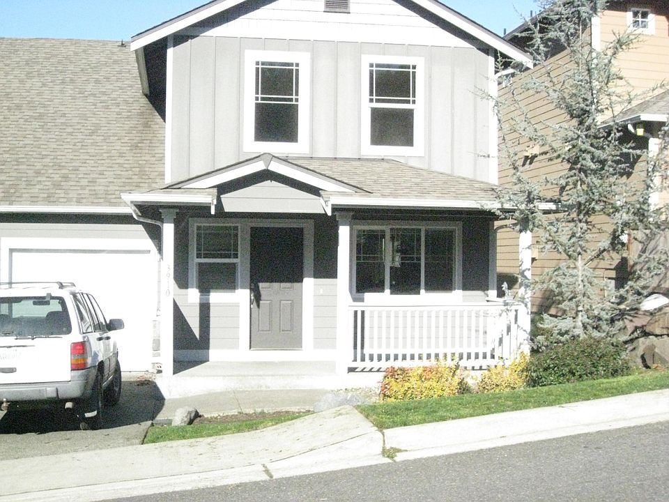 2nd image of 3910 Crestwood Ln NW