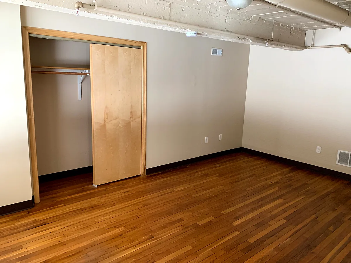 Hardwood flooring - 1320 P St #MEZ