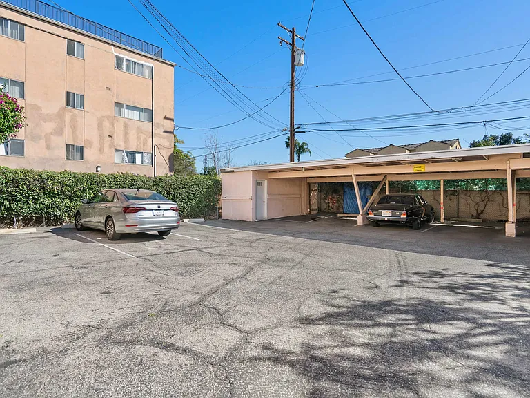330 W Alameda — Photo 1