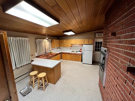 Kitchen view from entry way