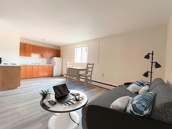 3rd image of 1610 Alexandra St #2B-1Ba