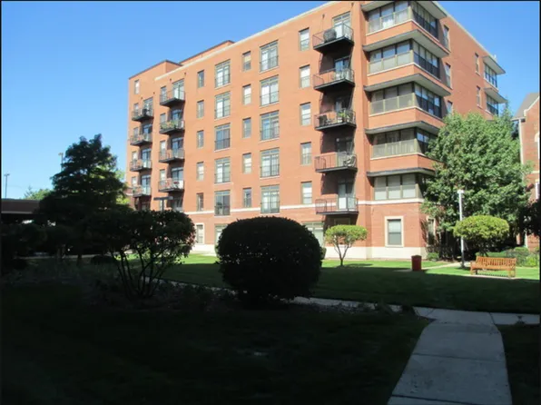 1000 E 53rd St, Chicago, IL 60615