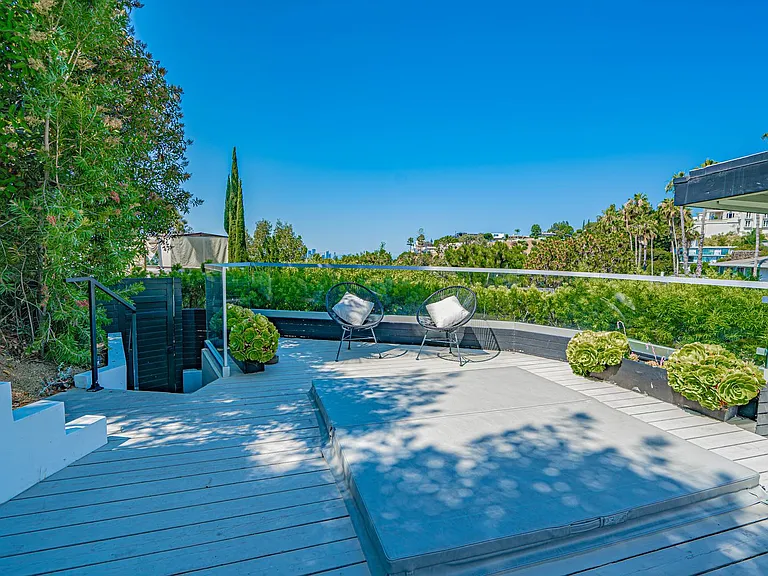 8641 Metz Pl — Photo 34