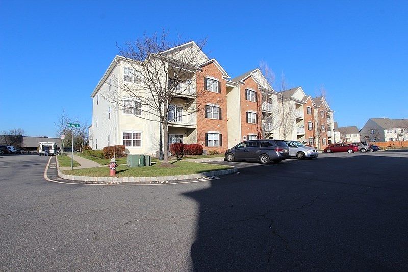 2nd image of 1012 Flakne Ct