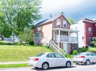 821 E 2nd St, Duluth, MN 55805