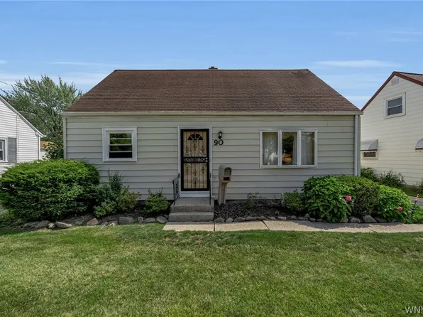 90 Nicholas Dr N, Tonawanda, NY 14150
