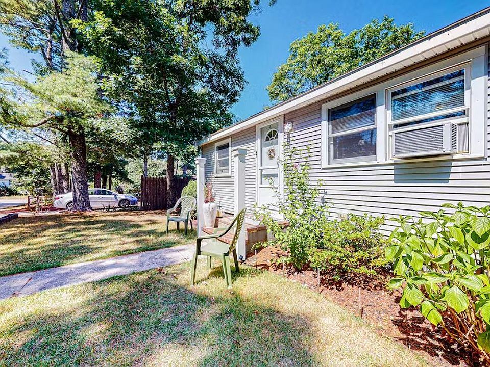 1st image of 35 Coral St