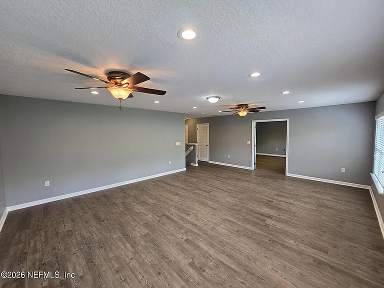 180 Thornloe Dr — Photo 23