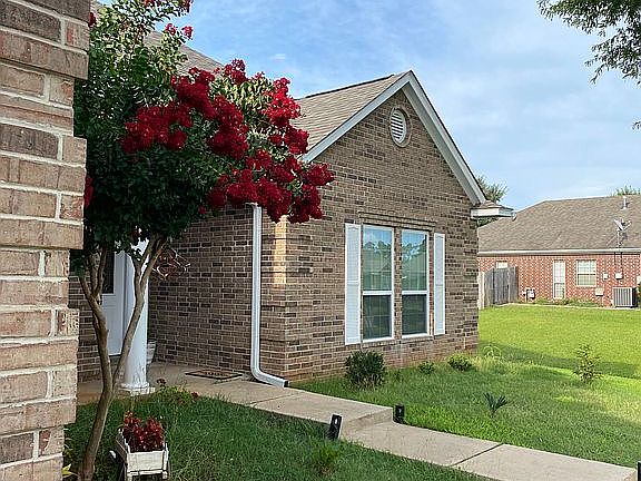 4th image of 7505 Palisades Dr