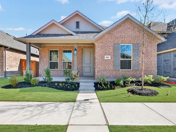 1017 Western Hills Dr, Crowley, TX 76036