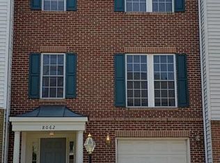 8062 Montour Heights Dr, Gainesville, VA 20155