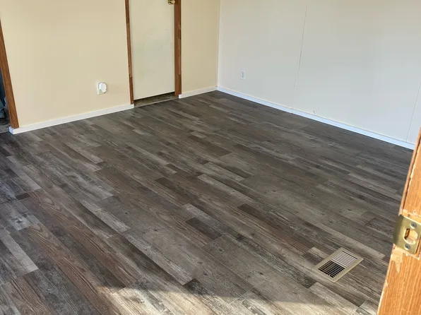 204 Browning St, Lockesburg, AR 71846