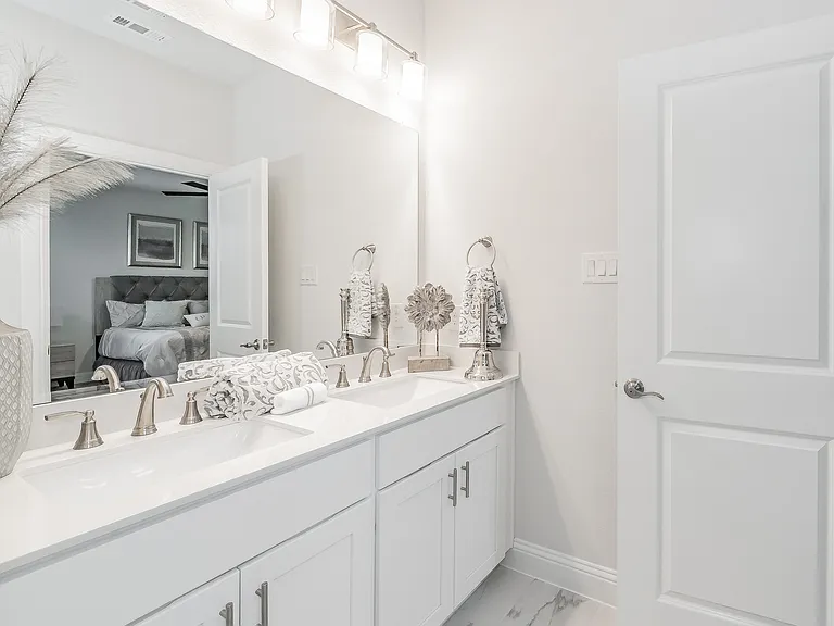 9713 Thorncrown Ln — Photo 20