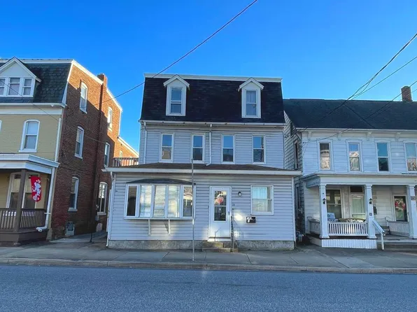 28 W Main St, Dallastown, PA 17313