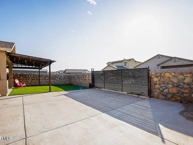 2105 Tim Foster St — Photo 28