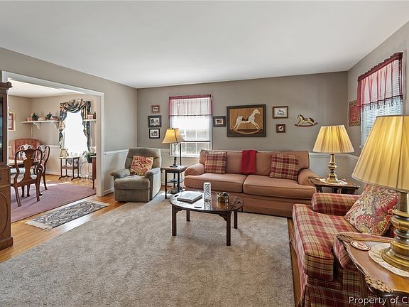4th image of 4432 Adelaide Ave