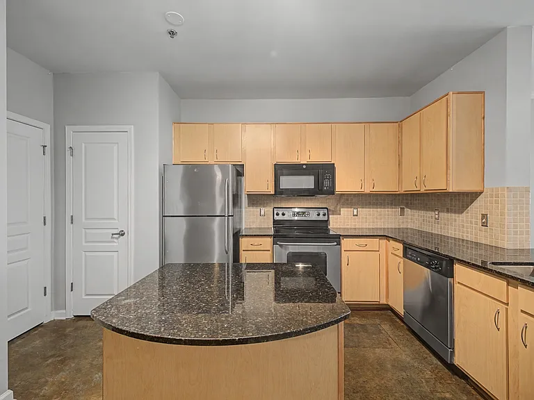 1803 Broadway #612 — Photo 16