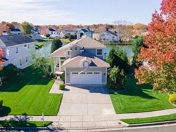 2nd image of 25 La Costa Dr