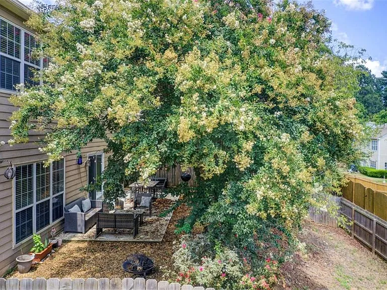 513 Stepney Ct SE — Photo 8