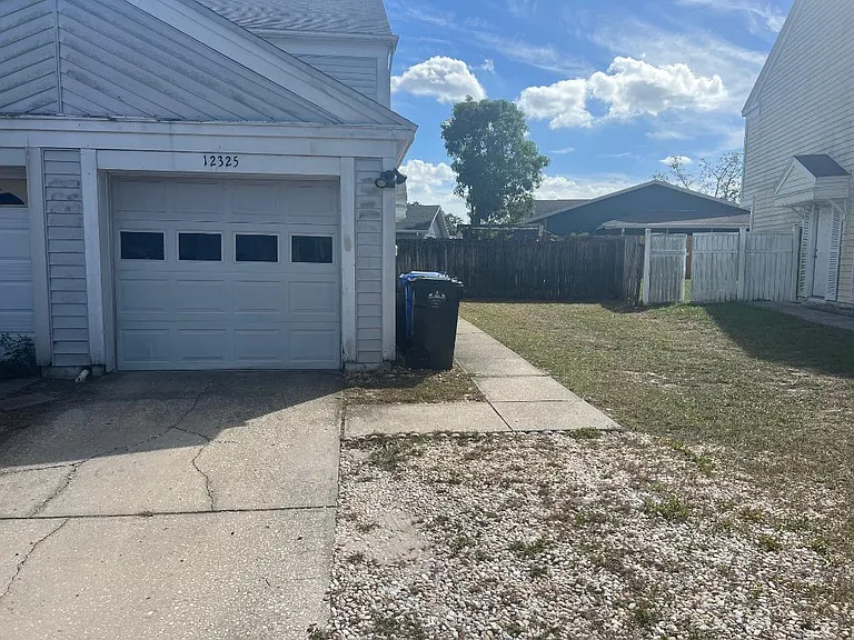 12325 Villager Ct — Photo 3