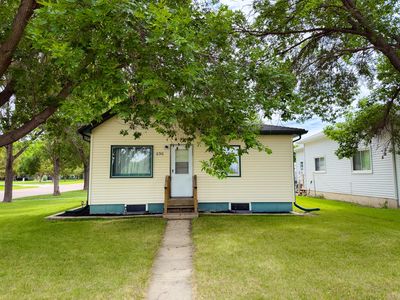 690 Ohio Ave NW, Huron, SD, 57350