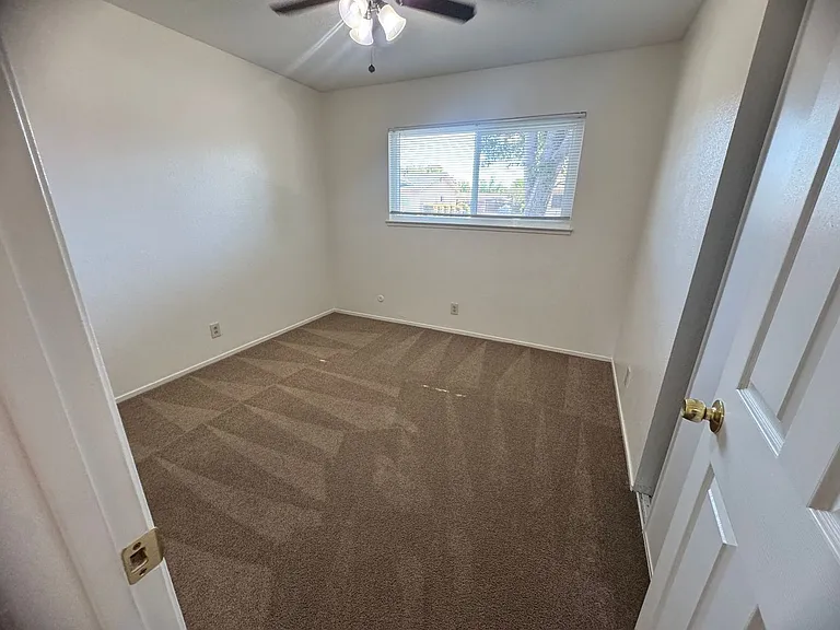 1915 Celeste Ct #A — Photo 24