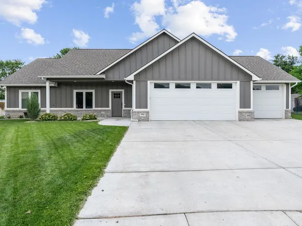 534 Hemmen Terrace Ct, Colwich, KS 67030