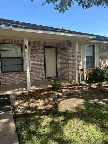 2100 Austin St Photo 1